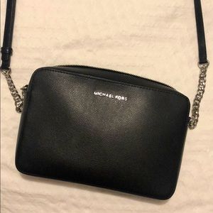 Michael kors crossbody
